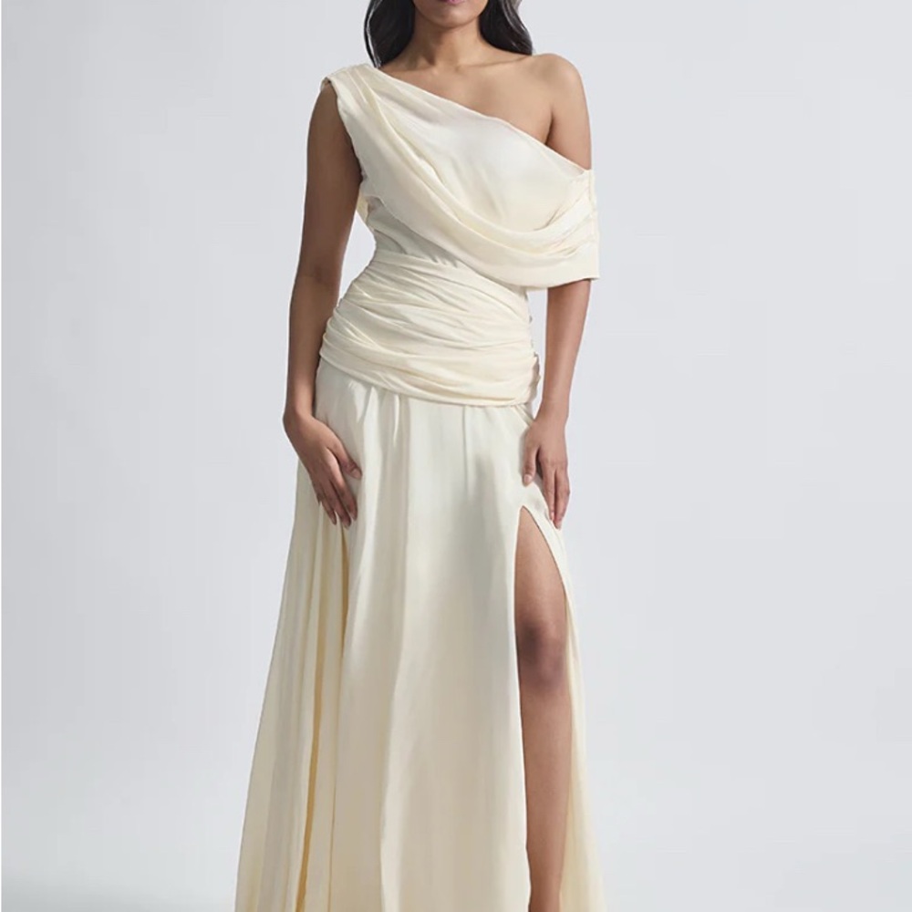 Cream Asymmetrical One-Shoulder Gown with Slit NWT Gemma Gown